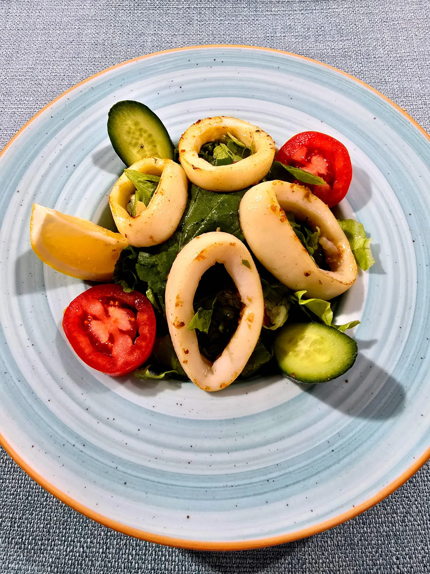 Салат из кальмаров